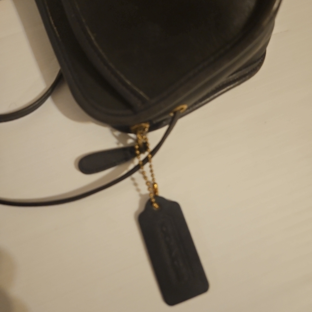 RARE 1990’s COACH HADLEY #9935 Crossbody in Navy - Picture 4 of 12
